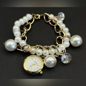 Vintage Ailisha Women's Watch Faux Pearl Crystal  Gold Tone Link Bracelet